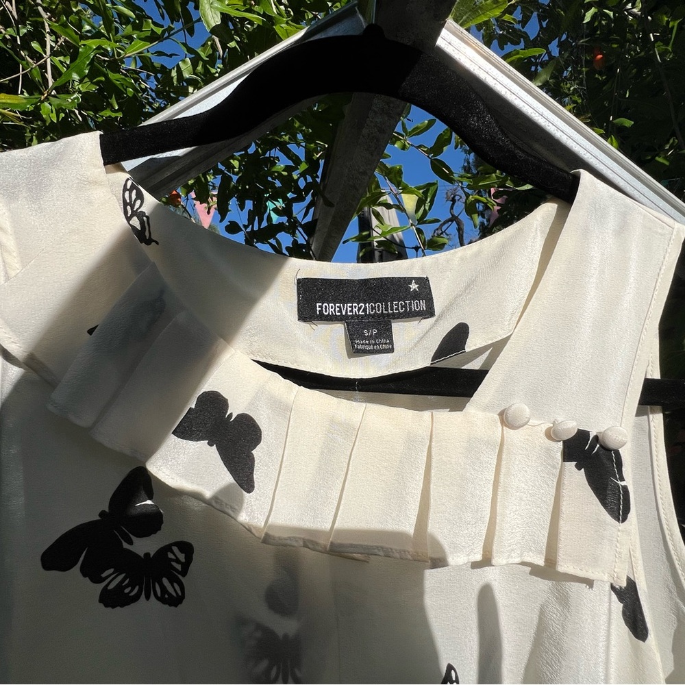 100% Silk Butterfly Top szS - Picture 10 of 15